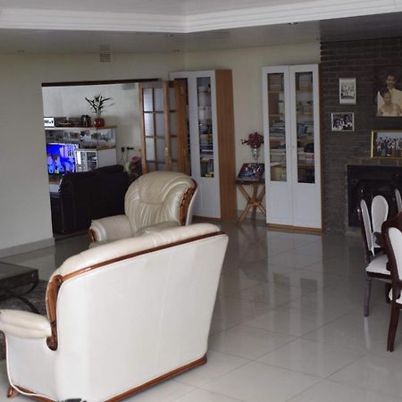 Appartement Lalela House à Johannesbourg Extérieur photo