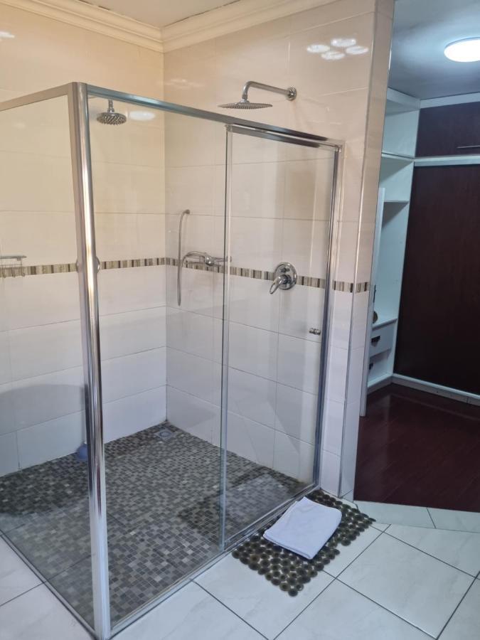 Appartement Lalela House à Johannesbourg Extérieur photo