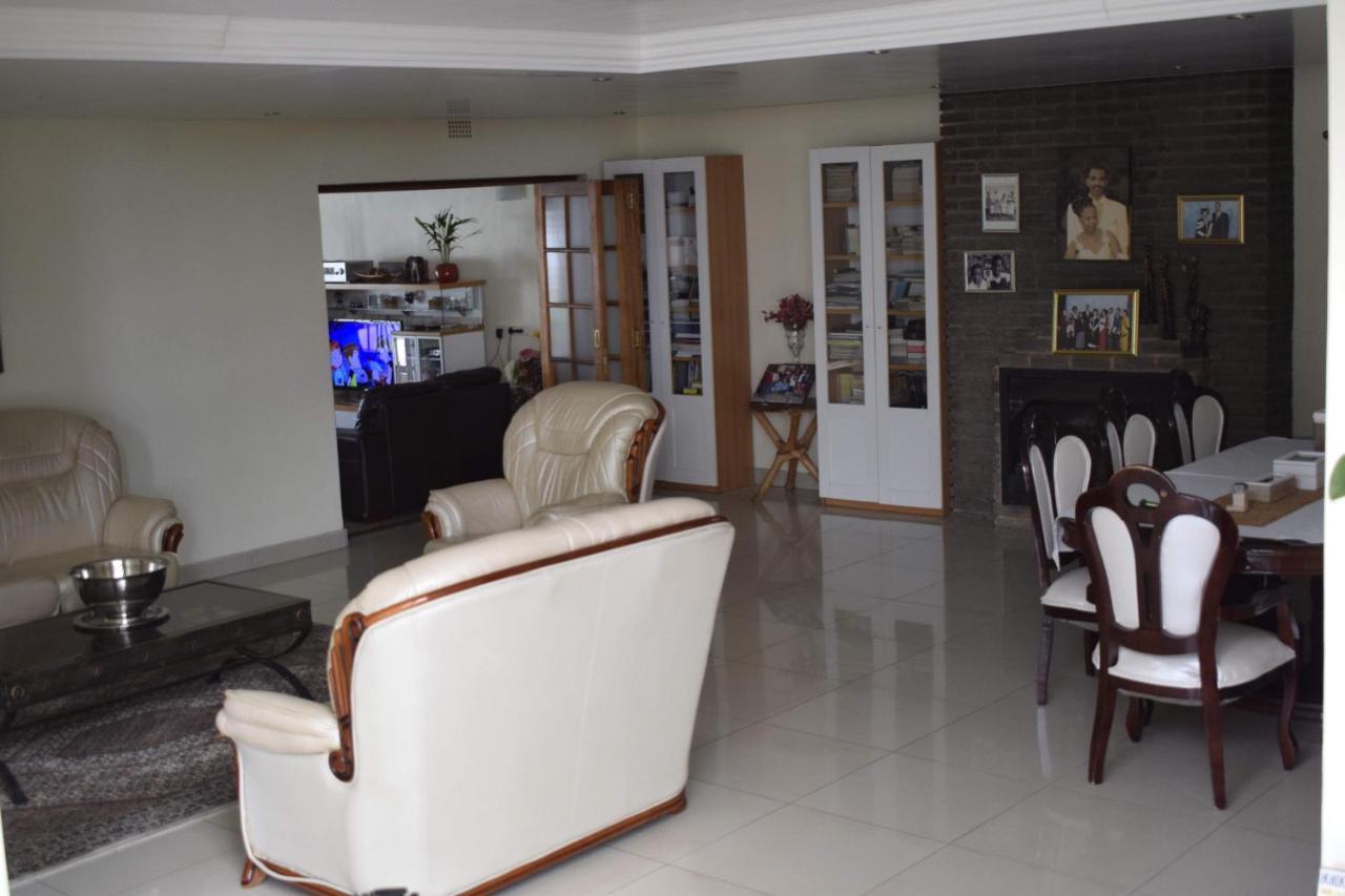 Appartement Lalela House à Johannesbourg Extérieur photo