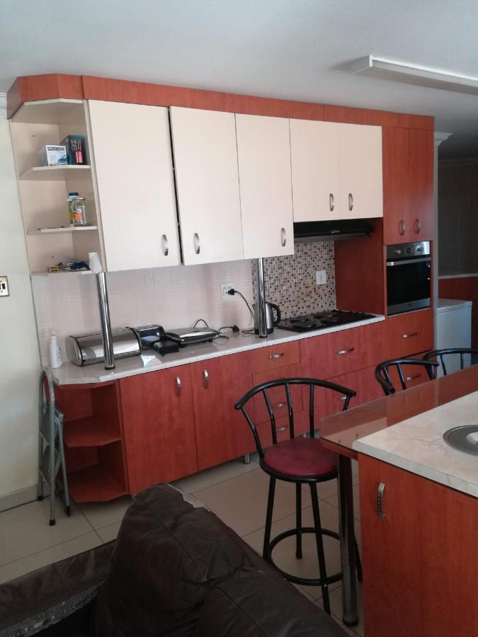 Appartement Lalela House à Johannesbourg Extérieur photo