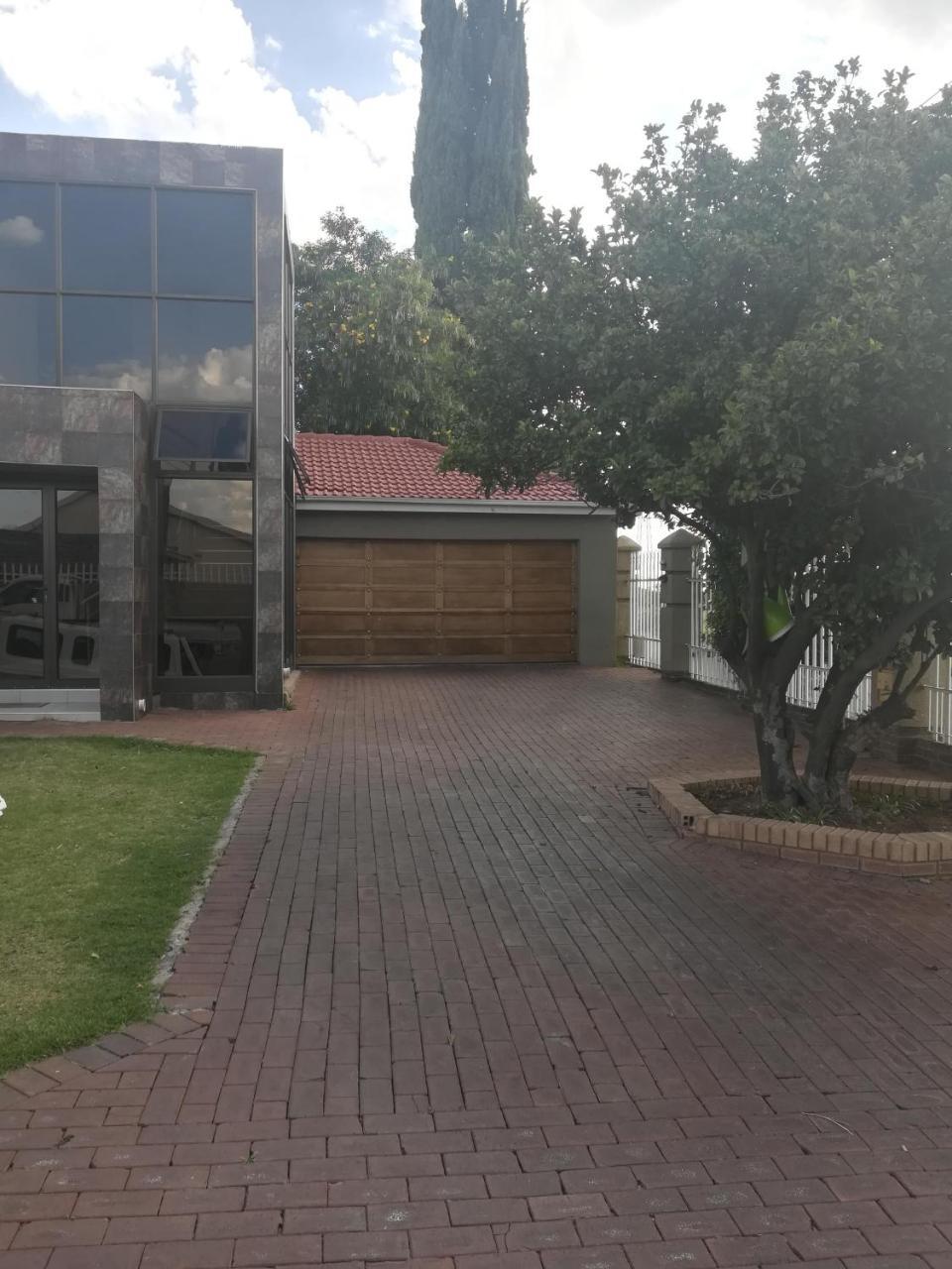 Appartement Lalela House à Johannesbourg Extérieur photo