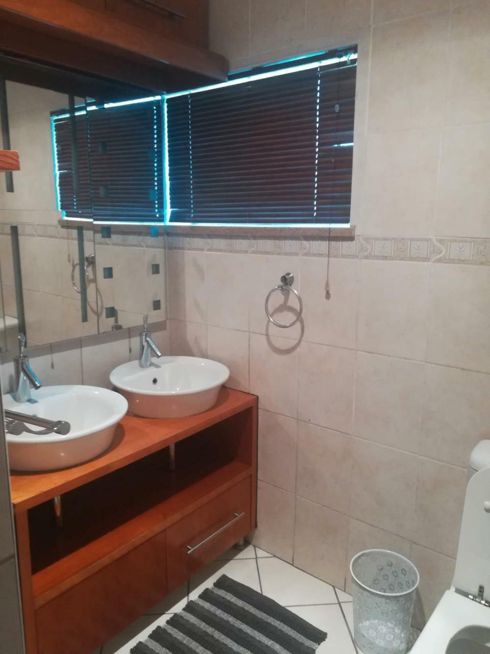 Appartement Lalela House à Johannesbourg Extérieur photo