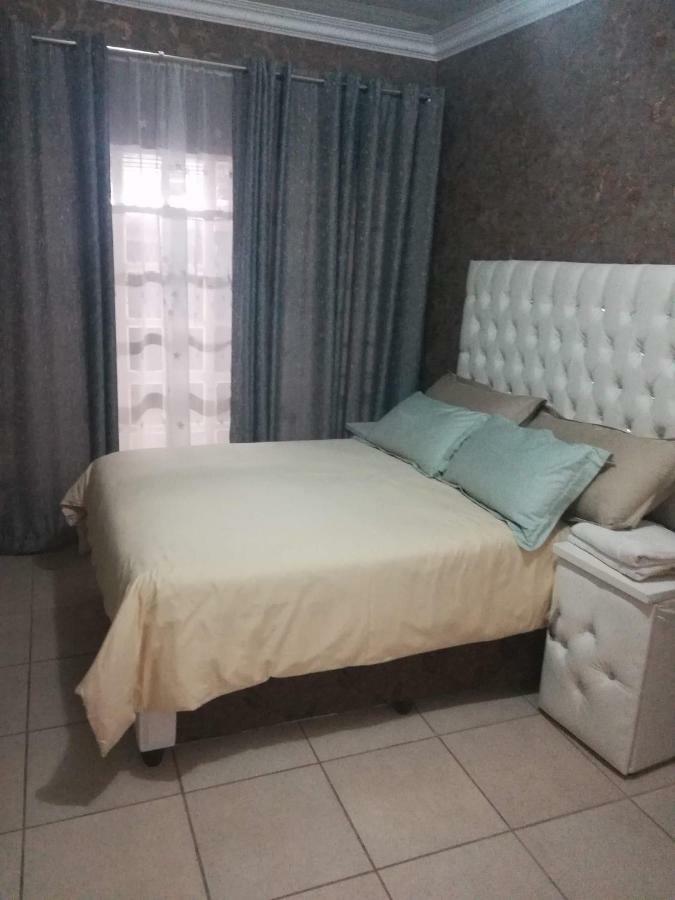 Appartement Lalela House à Johannesbourg Extérieur photo
