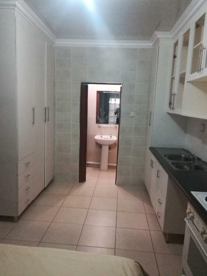 Appartement Lalela House à Johannesbourg Extérieur photo