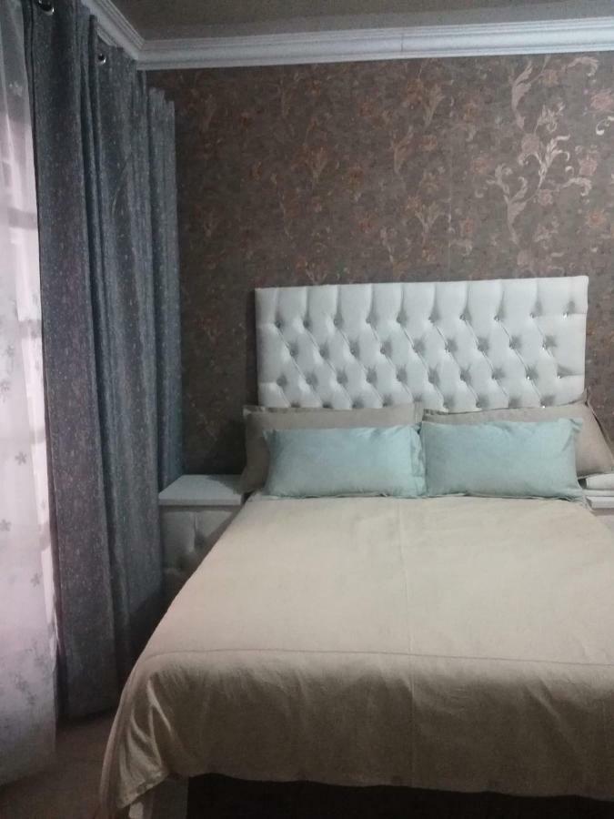 Appartement Lalela House à Johannesbourg Extérieur photo