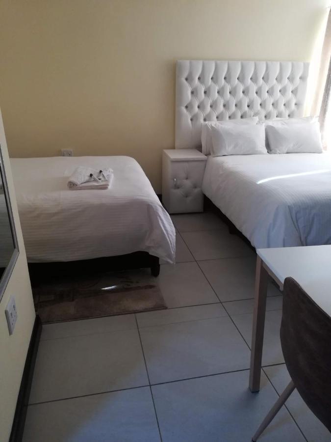 Appartement Lalela House à Johannesbourg Extérieur photo