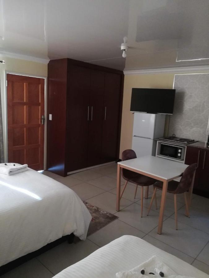 Appartement Lalela House à Johannesbourg Extérieur photo