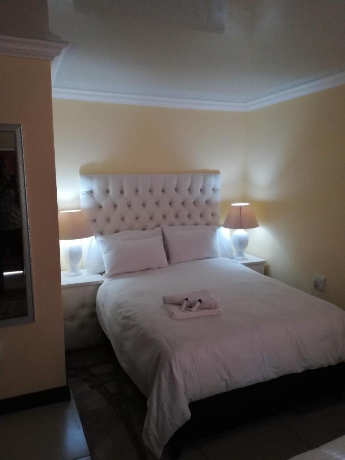 Appartement Lalela House à Johannesbourg Extérieur photo